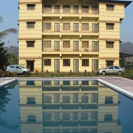 Kalwars Millennials Park Bed & Breakfast Karjat Exterior photo